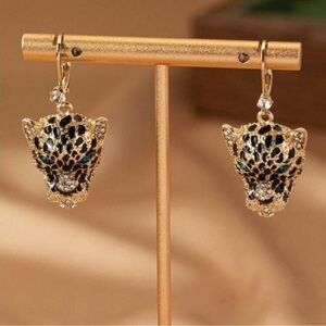 ✨NEW Gold and Black Leopard Earrings with Intricate Detailing